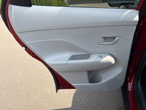 Used 2024 Hyundai Kona SEL AWD/4WD image 19