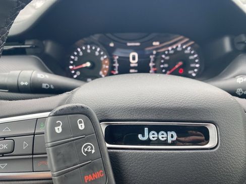 Used 2026 Jeep Compass Latitude AWD/4WD image 42