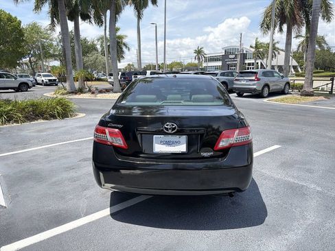 Used 2010 Toyota Camry LE FWD image 7