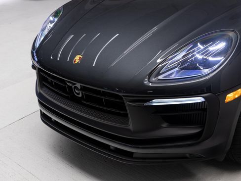 New 2026 Porsche Macan GTS image 33