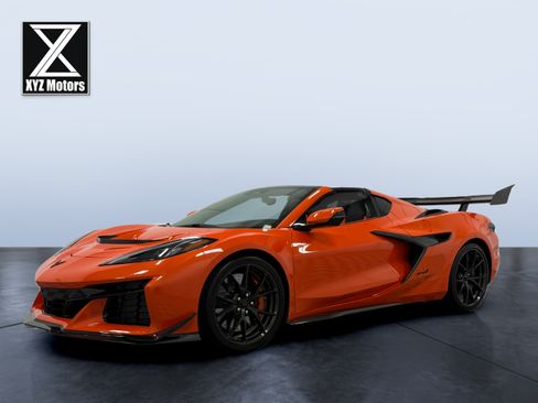 Used 2025 Chevrolet Corvette ZR1 w/ ZR1 Carbon Fiber Aero Package RWD image 3