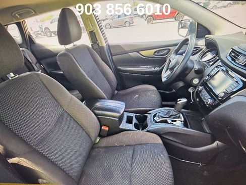 Used 2022 Nissan Rogue Sport S image 8