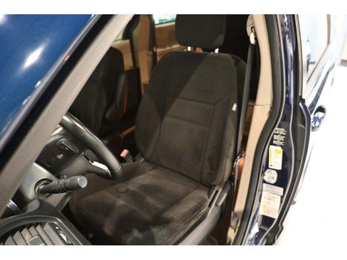 Used 2017 Dodge Grand Caravan SE w/ Power Window Group FWD image 14