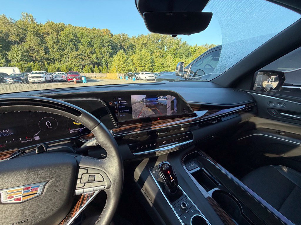 Used 2023 Cadillac Escalade ESV Premium Luxury AWD/4WD image 19