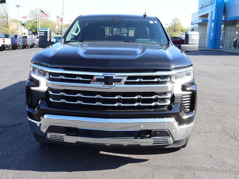Used 2023 Chevrolet Silverado 1500 LTZ w/ Technology Package AWD/4WD image 31