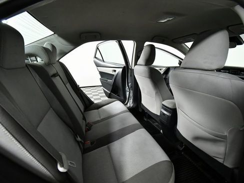 Used 2017 Toyota Corolla L image 23