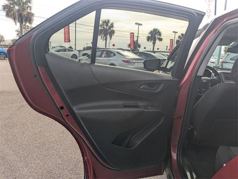 Used 2021 Chevrolet Equinox LT image 24