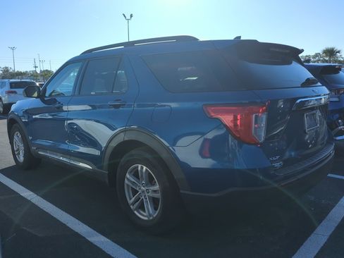 Used 2020 Ford Explorer XLT image 7