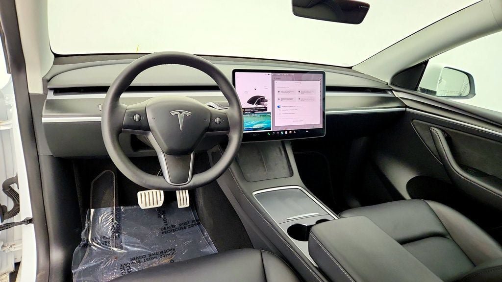 Used 2023 Tesla Model Y Long Range AWD/4WD image 12