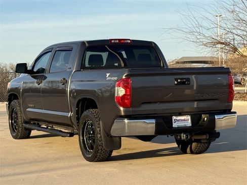 Used 2017 Toyota Tundra SR5 image 4