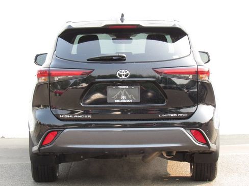 Used 2024 Toyota Highlander Limited AWD/4WD image 7