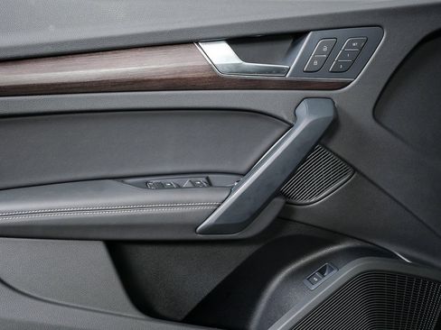 Used 2023 Audi Q5 2.0T Premium Plus w/ Premium Plus Package image 6