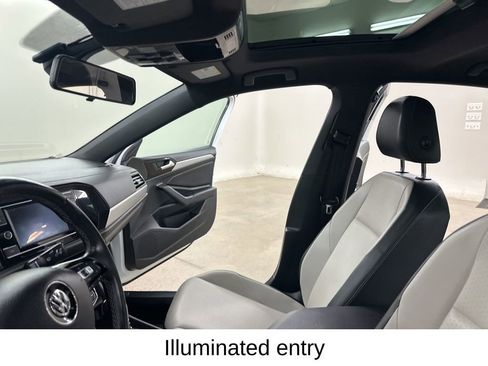 Used 2019 Volkswagen Jetta R-Line FWD image 35