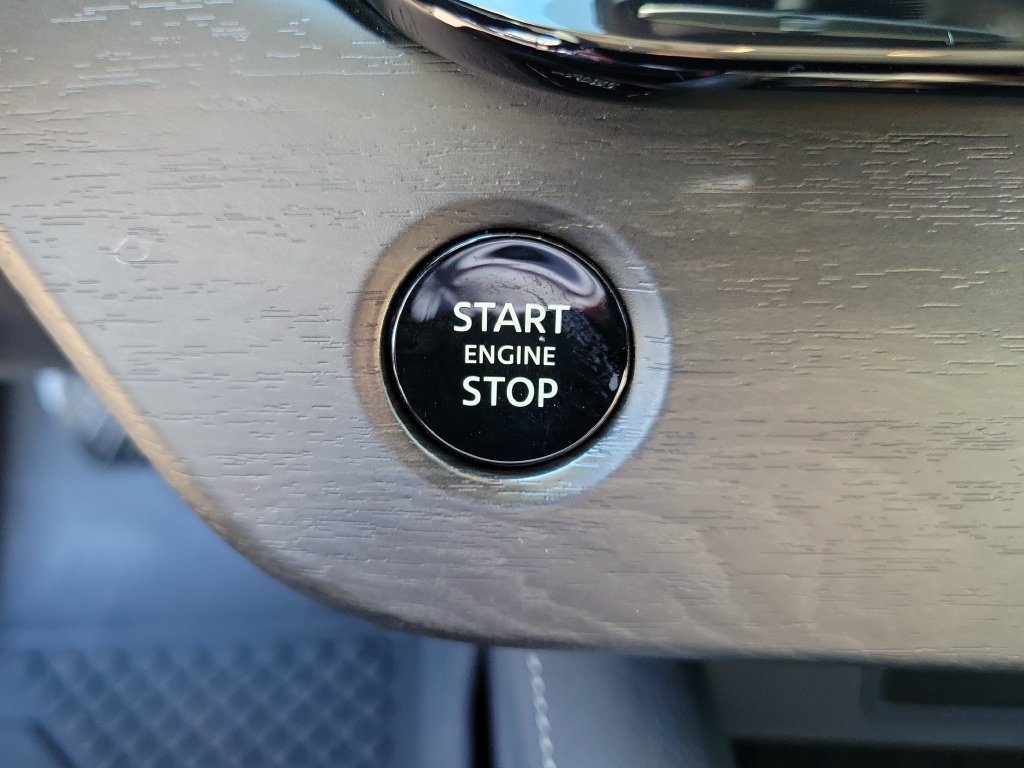 Used 2025 Nissan Murano SV FWD image 34
