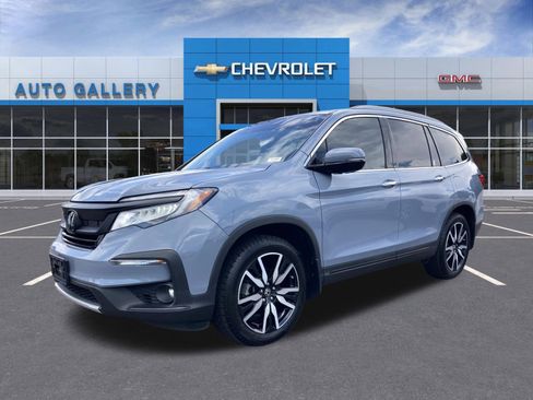 Used 2022 Honda Pilot Touring image 1