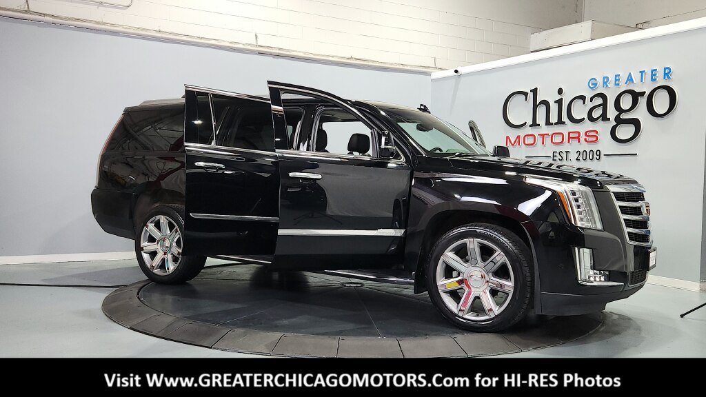 Used 2017 Cadillac Escalade ESV Luxury AWD/4WD image 9