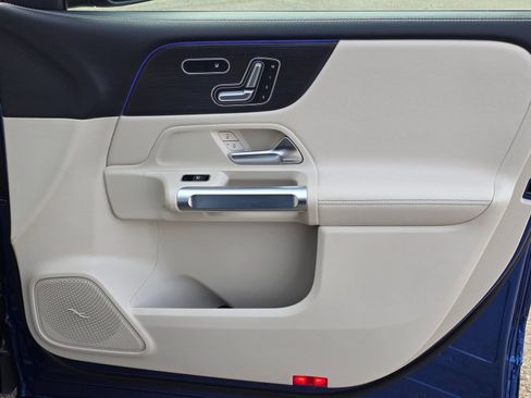 Certified 2026 Mercedes-Benz GLB 250 4MATIC image 11