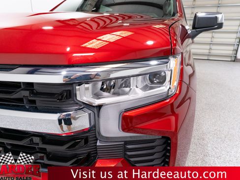 Used 2024 Chevrolet Silverado 1500 LT AWD/4WD image 8