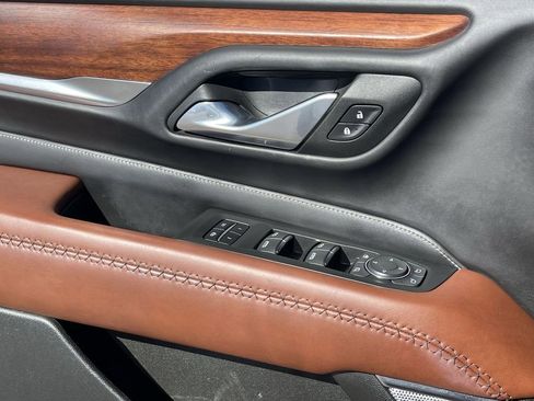 Used 2023 GMC Yukon Denali Ultimate image 24