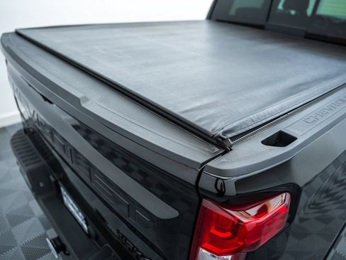 Used 2025 Chevrolet Silverado 1500 High Country w/ Midnight Edition AWD/4WD image 11