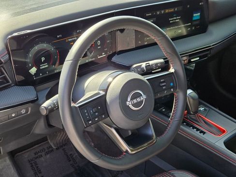 Certified 2025 Nissan Kicks SR FWD image 22