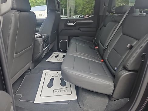 New 2026 GMC Sierra 1500 SLT w/ SLT Convenience Package image 18