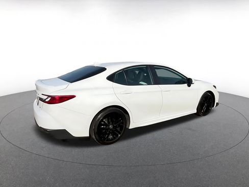 Used 2025 Toyota Camry SE image 15