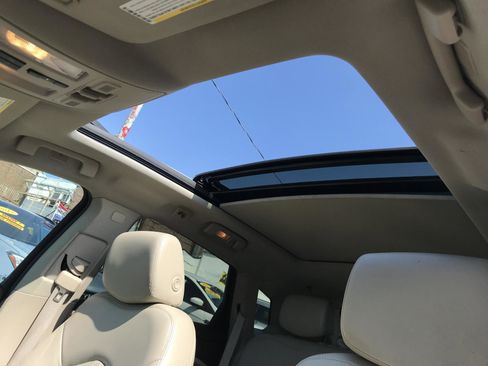 Used 2016 Cadillac SRX Premium w/ Driver Assist Package AWD/4WD image 10