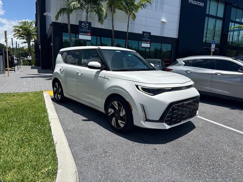 Used 2023 Kia Soul GT-Line w/ GT-Line Technology Package FWD image 2