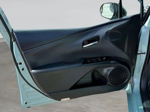 Used 2019 Toyota Prius XLE image 9