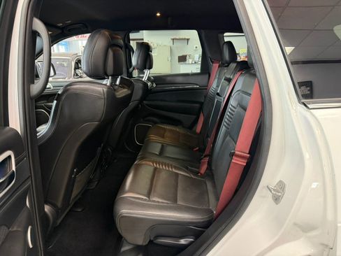 Used 2021 Jeep Grand Cherokee SRT image 24