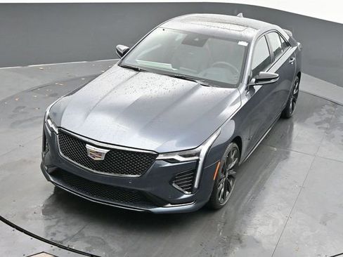 New 2025 Cadillac CT4 V w/ Super Cruise Package image 30