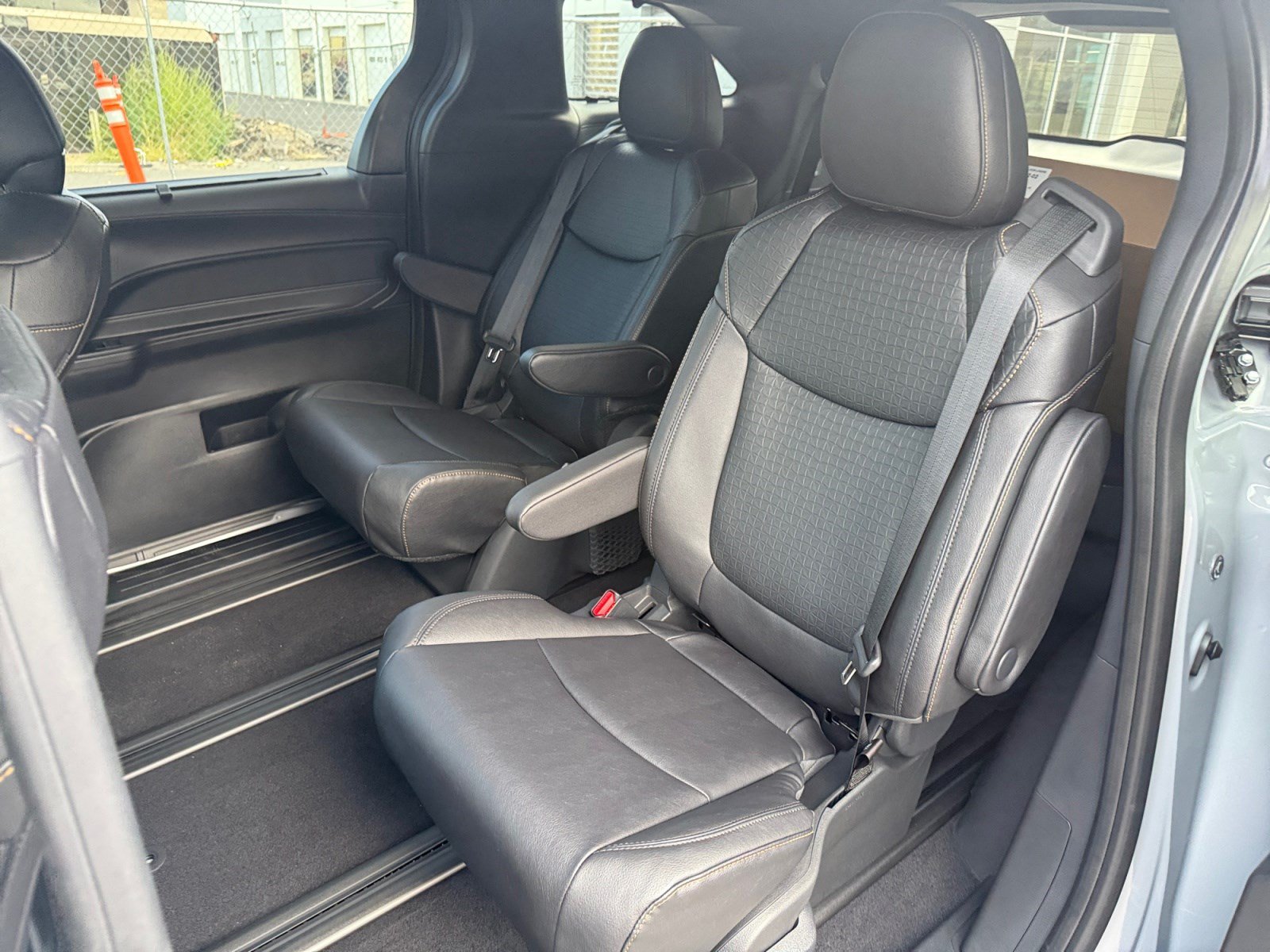 New 2026 Toyota Sienna XLE Woodland Edition AWD/4WD image 17
