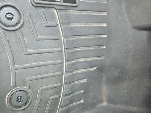 Used 2017 Toyota Tacoma TRD Sport w/ Tow Package (A/T) image 14