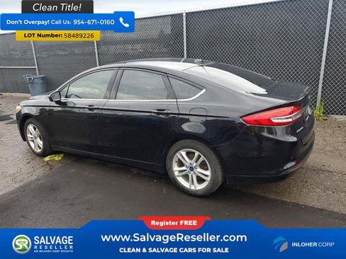 Used 2018 Ford Fusion SE w/ Fusion SE Technology Package FWD image 3
