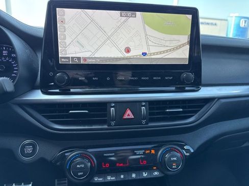 Used 2023 Kia Forte GT-Line w/ GT-Line Premium Package image 17