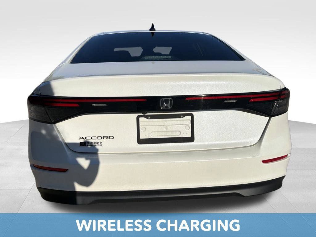 Used 2025 Honda Accord SE image 15