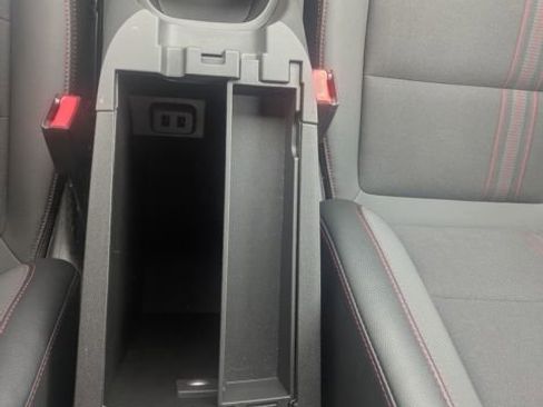 Used 2023 Chevrolet Equinox RS image 23