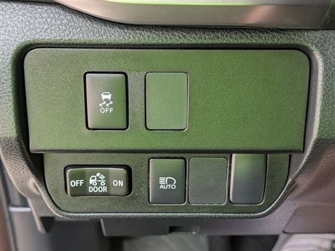 Used 2023 Toyota Tacoma SR5 AWD/4WD image 22