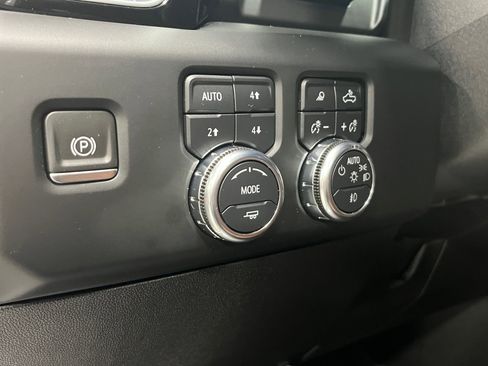 Used 2024 GMC Sierra 2500 Denali Ultimate w/ Max Trailering Package image 15