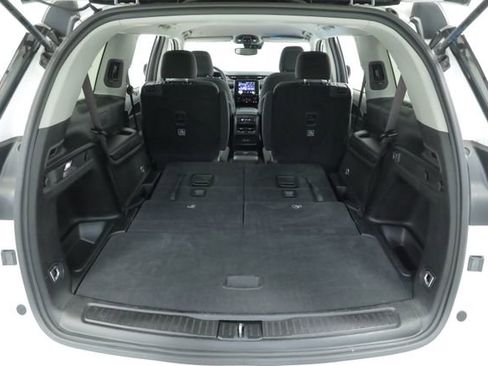 Used 2023 Jeep Grand Cherokee L Laredo image 32