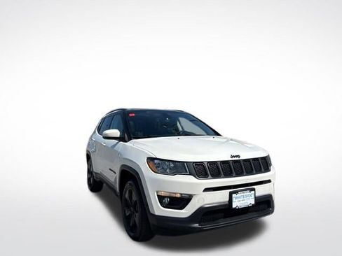 Used 2019 Jeep Compass Latitude AWD/4WD image 1