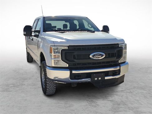 Used 2022 Ford F250 XL w/ Power Equipment Group image 2