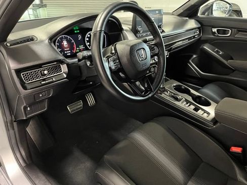 Used 2025 Honda Civic Sport image 19