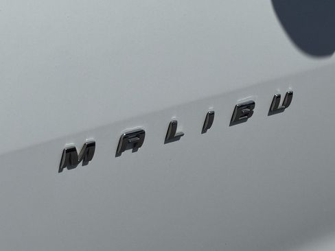 Used 2023 Chevrolet Malibu LT FWD image 4