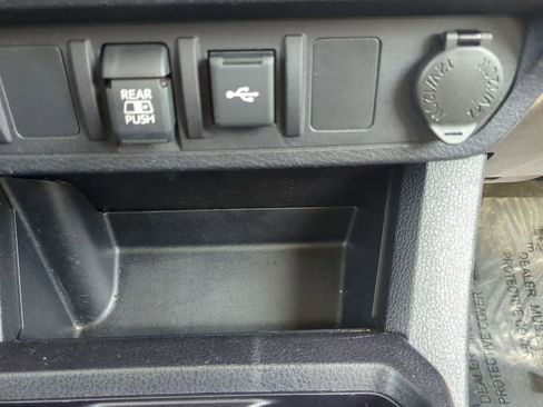 Used 2022 Toyota Tacoma SR5 w/ Technology Package image 17