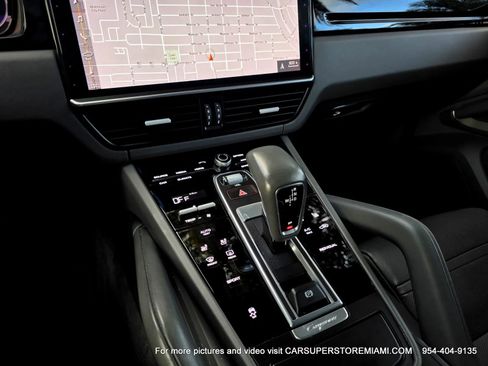 Used 2019 Porsche Cayenne image 50