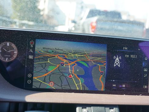 Used 2021 Lexus ES 350 Ultra Luxury w/ Accessory Package image 17