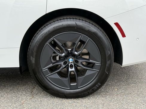 Used 2026 BMW iX xDrive45 w/ Premium Package image 17