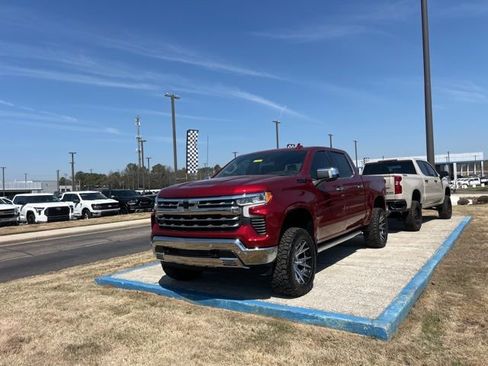 New 2026 Chevrolet Silverado 1500 LTZ w/ LTZ Premium Package AWD/4WD image 8